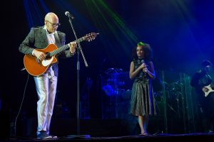 Laura Catarina apresenta “Amor de Pai”, homenagem a Vander Lee @ Teatro do Centro Cultural Minas Tênis Clube 