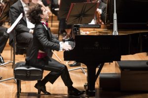 Filarmônica de Minas de Gerais recebe o pianista brasileiro Fabio Martino @ Sala Minas Gerais 