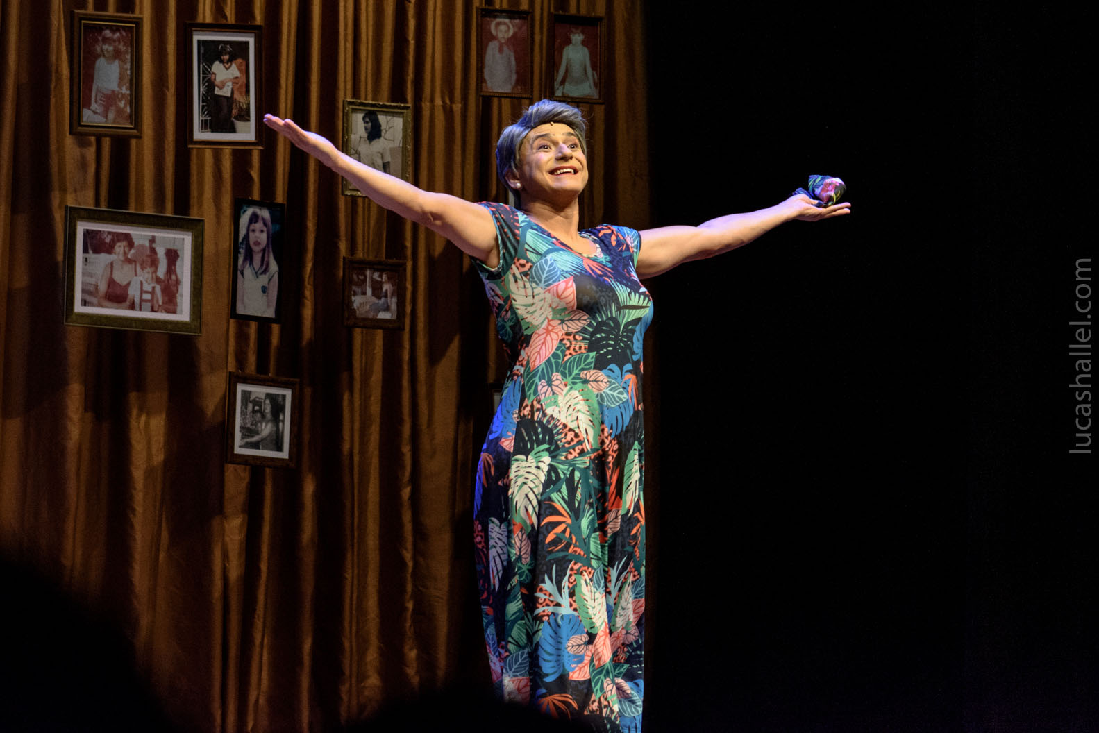 Glauber Cunha leva Dona Sônia ao palco do Cine Theatro Brasil com o espetáculo “Mãe Raiz” neste sábado