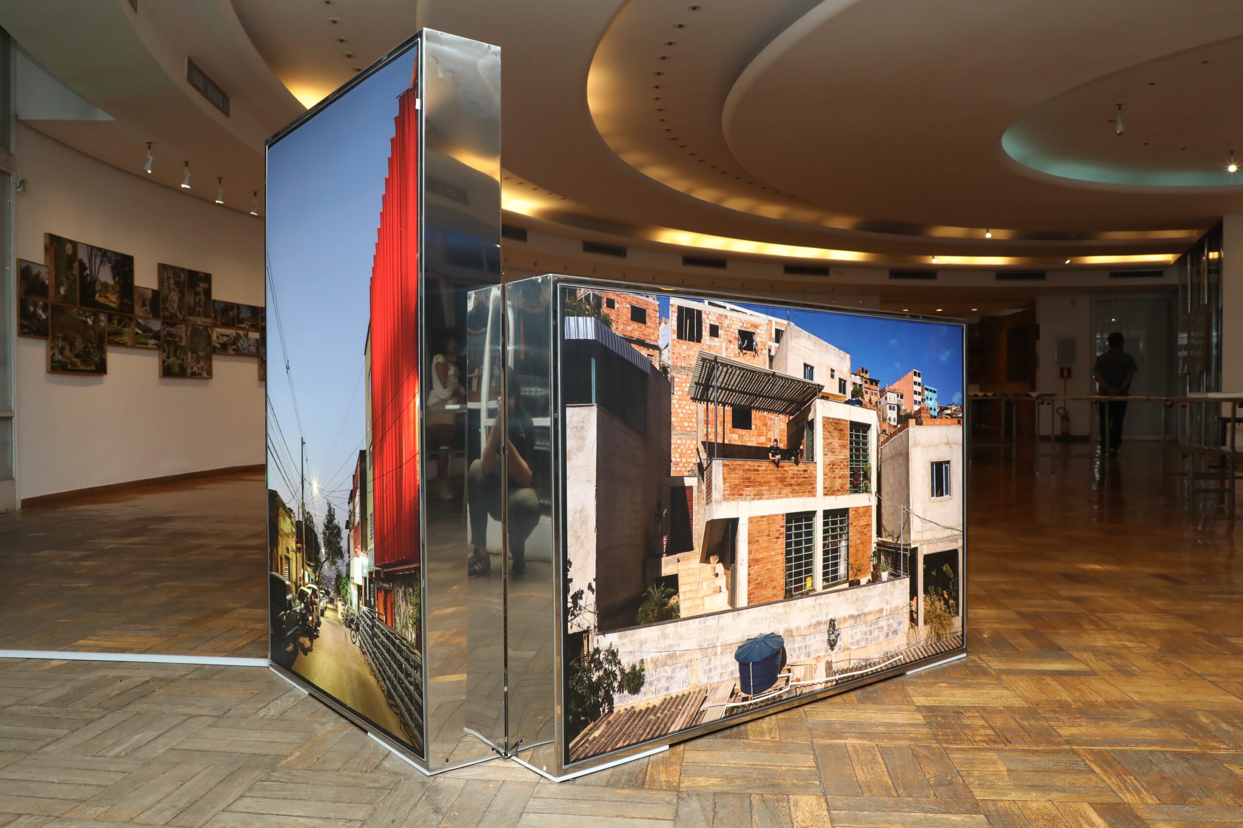 Lançamento catálogo da exposição “trans: paisagem”, de Leonardo Finotti